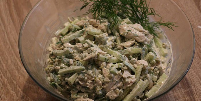 Праздничный салат с курицей: очень вкусный классический рецепт с фото