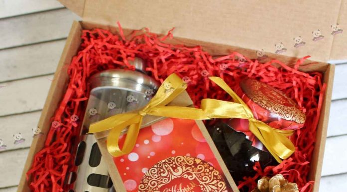 Поздравляем коллег оригинально