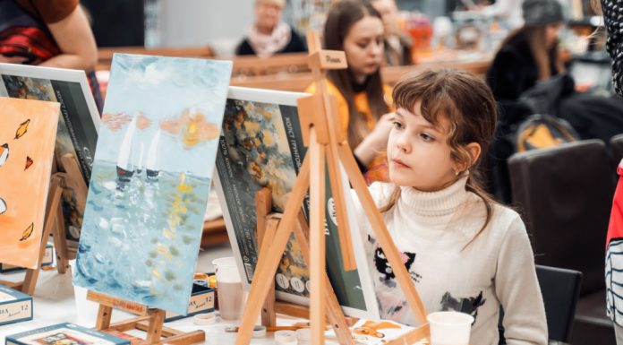 Что выбрать для развития творчества детей?