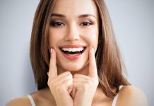 Отбеливание зубов в домашних условиях