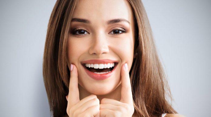 Отбеливание зубов в домашних условиях