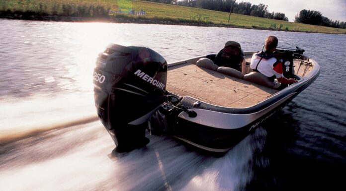 Как выбрать лодочный мотор?