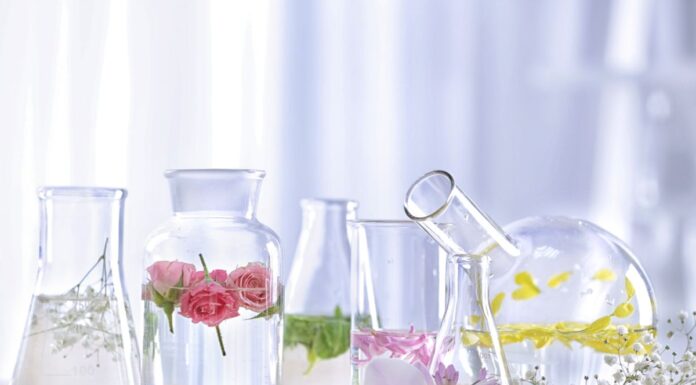 Что такое гидролаты, как они работают и как их использовать?