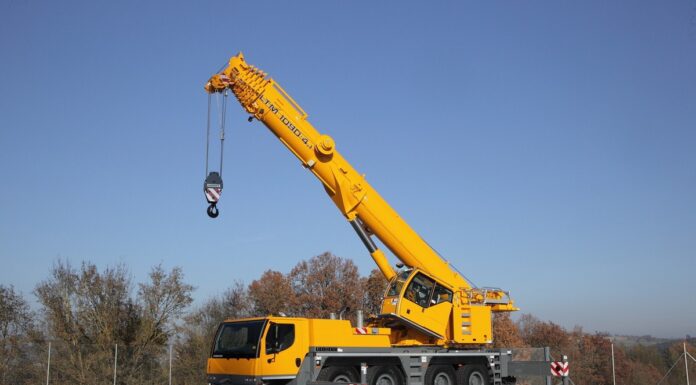 Аренда автокрана – выгодная услуга