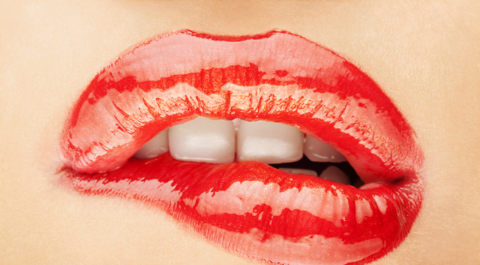 Как разнообразить сексуальную жизнь? Какую роль в этом играют сексуальные атрибуты?