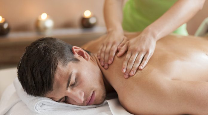 Расслабляем тело после рабочей недели: массаж на дому