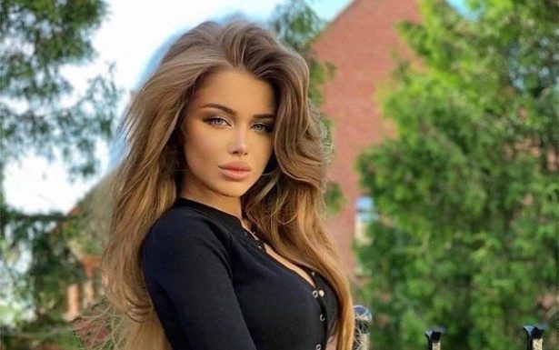 Как общаться с красивой девушкой: уроки флирта